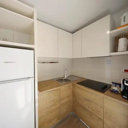 Estrada Mobile Kemping Biograd Na Moru