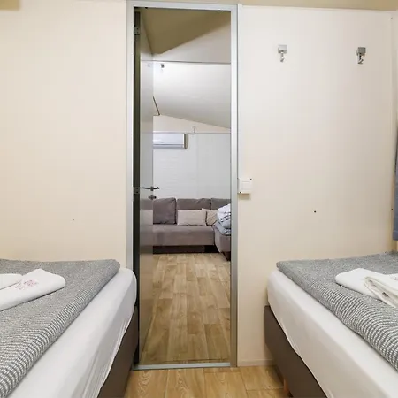 Camping Estrada Mobile Biograd Na Moru
