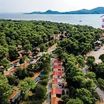 Estrada Mobile 4*