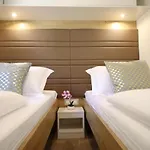 Estrada Mobile 4* Biograd Na Moru
