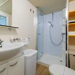 Estrada Mobile 4*