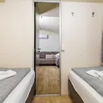 Kamp alanı Estrada Mobile Biograd Na Moru