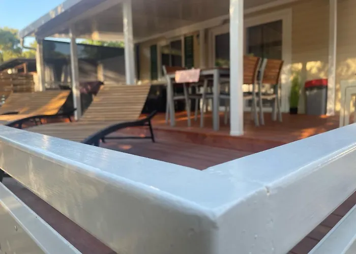 Estrada Mobile Kamp 4*