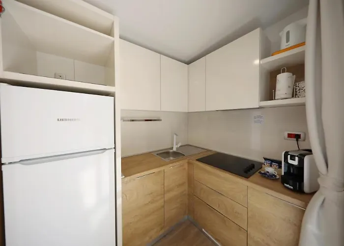 Estrada Mobile Kamp Biograd Na Moru