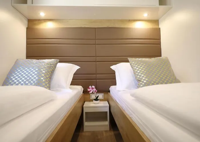 Estrada Mobile 4* Biograd Na Moru